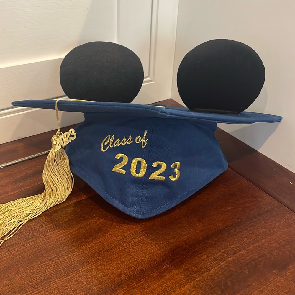 NWT Disney Parks Class of 2023 Adjustable Graduation Cap with Mickey Ears